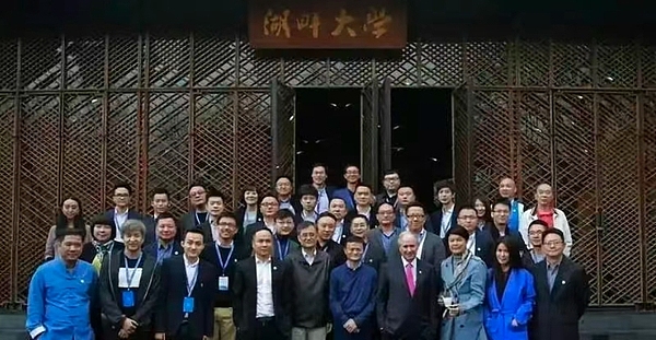 狗狗币要翻8倍？0.24美元关口成关键战役！马斯克效应再度发威