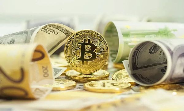 比特币3.6万美元大关告急：市场恐慌背后的真相与机遇