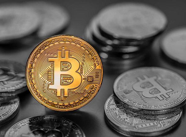 PolkaWorld停摆风波：一场由治理变革引发的社区震荡